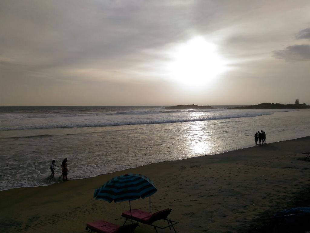 Beach Florra Inn Kovalam Luaran gambar