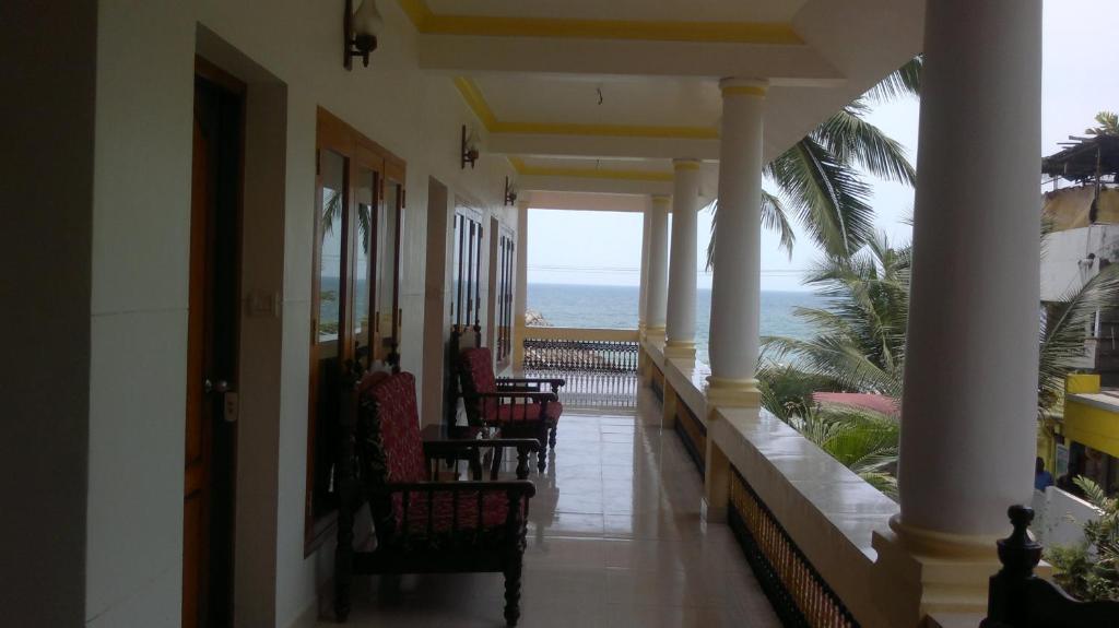 Beach Florra Inn Kovalam Luaran gambar